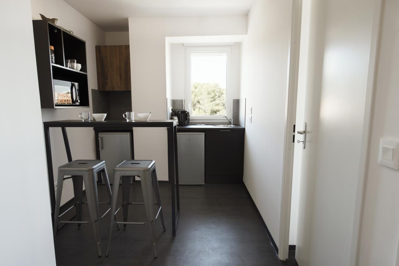 Residence Uxco Kampus 30 Ex Suiteasy Nîmes Exterior photo